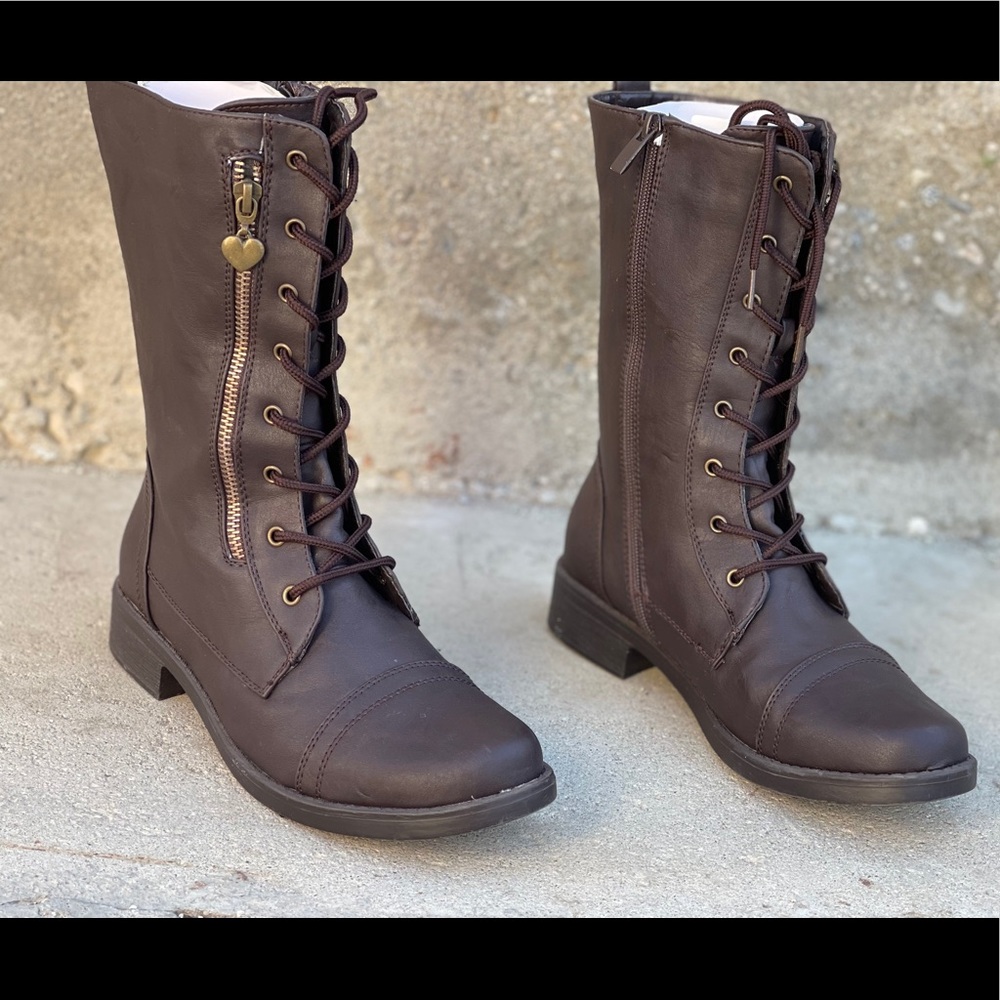 Boots - Picture 5 of 5
